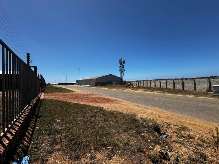 Commercial Property for Sale in Kwanonqaba Western Cape